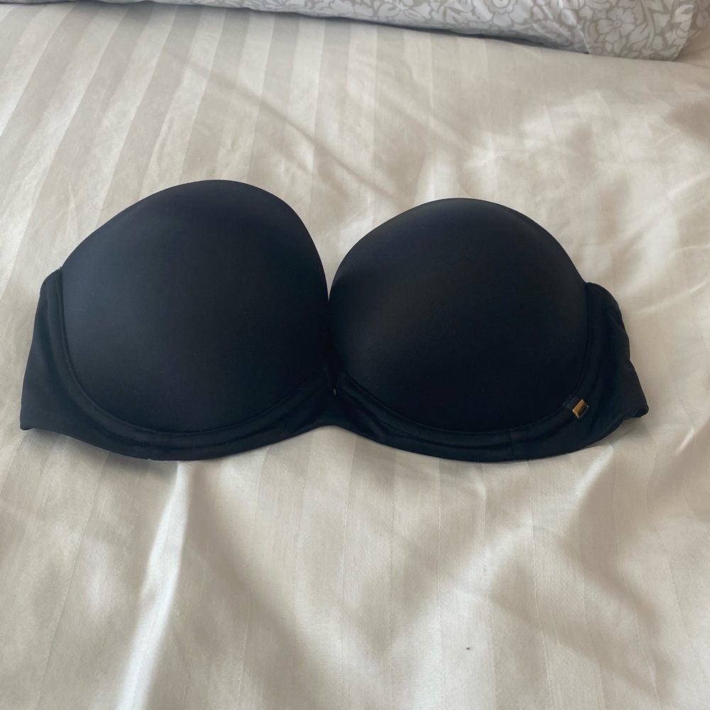 Victoria’s Secret Strapless Bra